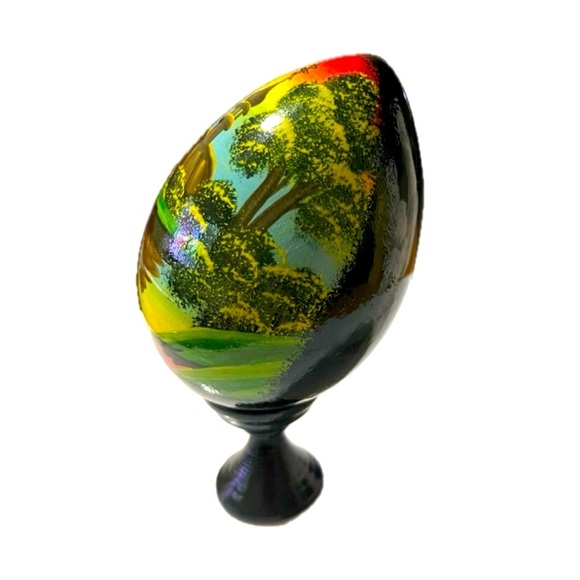 Vintage Black Russian Hand Painted Lacquer Wood Egg Church w/ Stand Signed - Picture 6 of 9